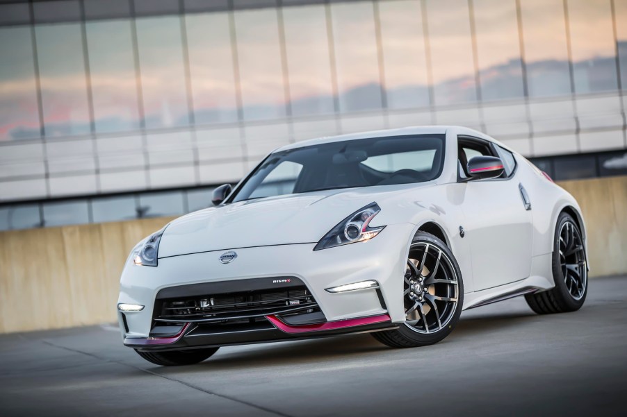 An image of a 2017 Nissan 370Z Nismo outdoors.