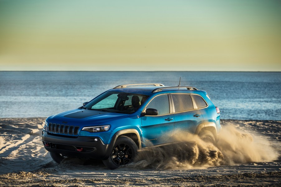 2019 Jeep Cherokee Trailhawk driving in sand