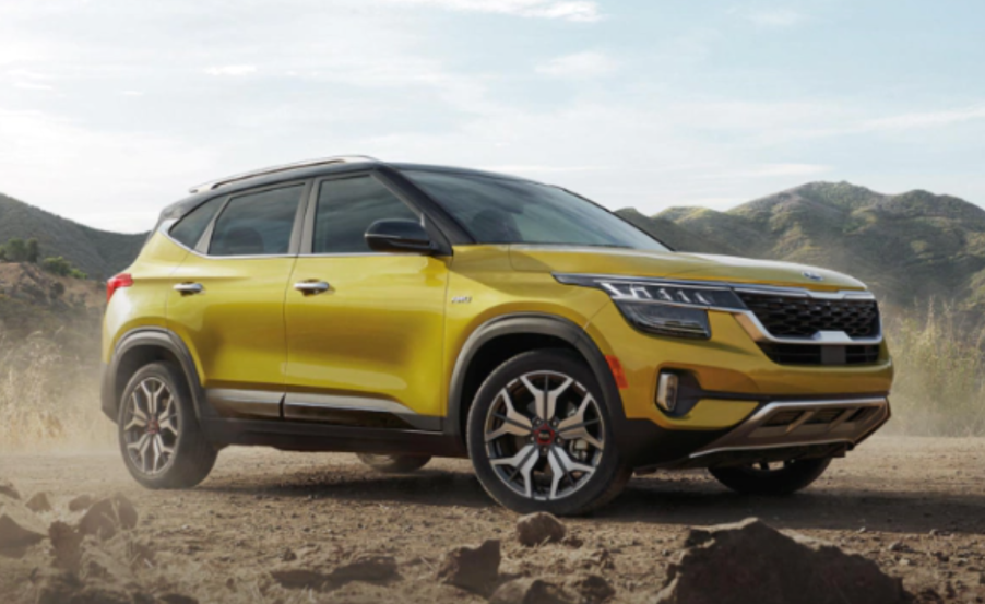 Kia Seltos Off-roading in rugged terrain