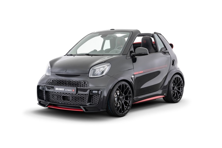 A black-and-red Brabus Smart Ultimate E Facelift cabriolet