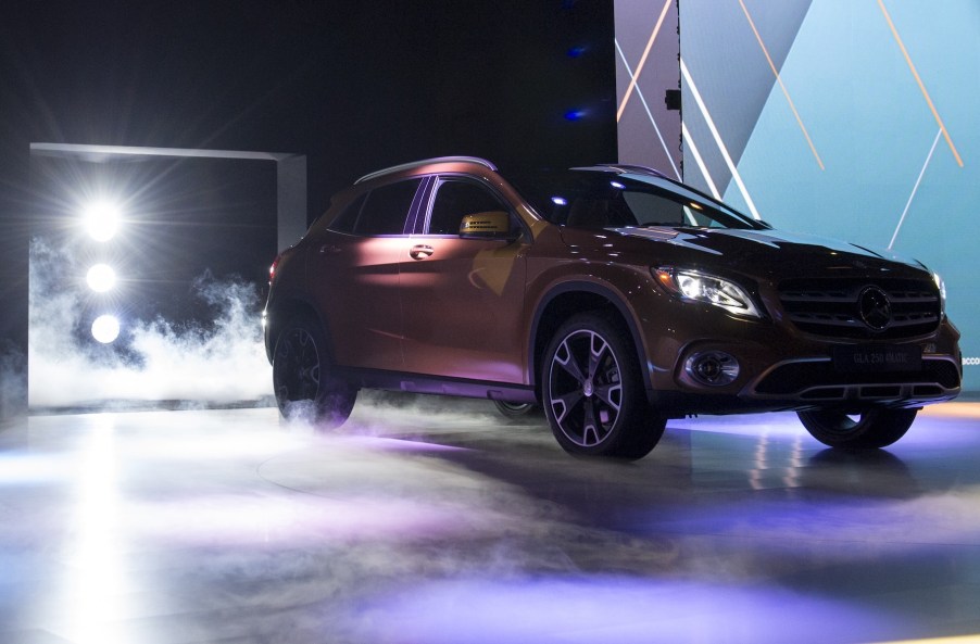 The 2018 Mercedes-Benz GLA 250 compact crossover, rival to the BMW X1, is unveiled on the eve of the 2017 North American International Auto Show