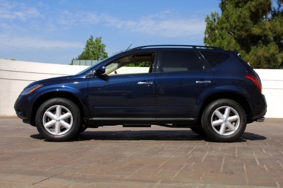 Blue 2004 Nissan Murano