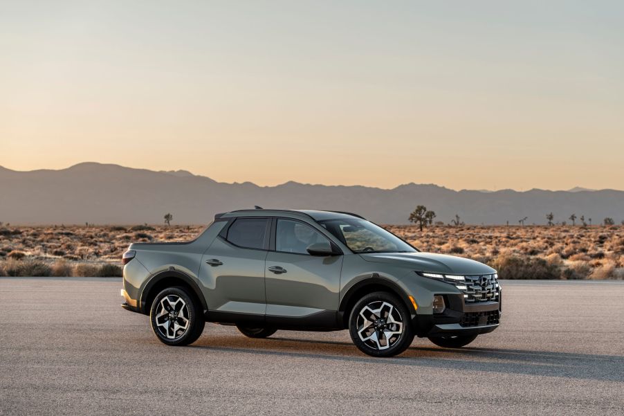 A gray 2022 Hyundai Santa Cruz on a desert parking lot