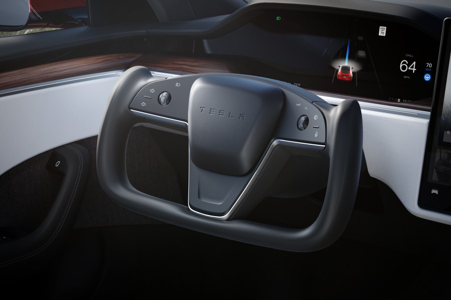 The Tesla yoke wheel in the new Model S Plaid