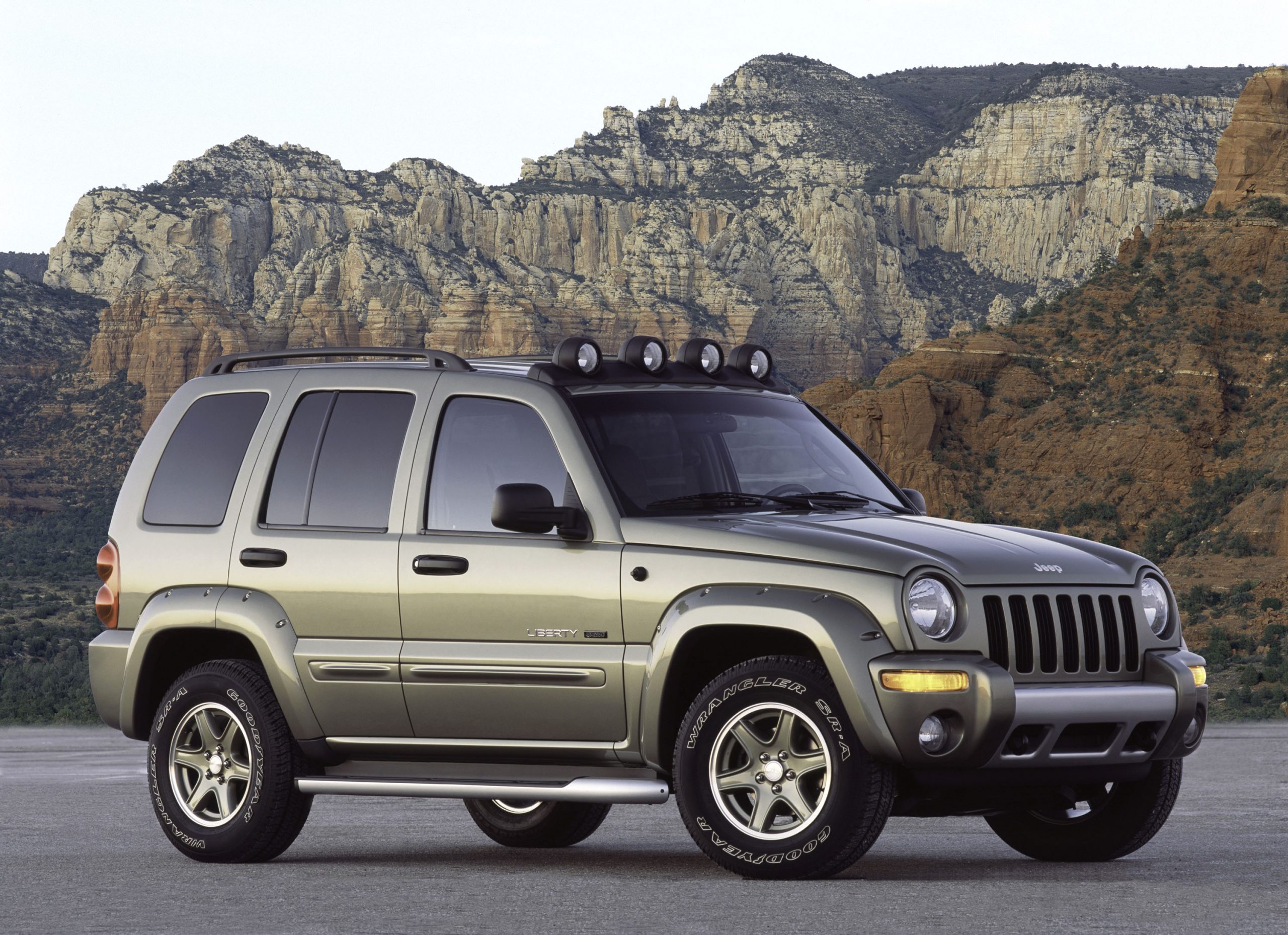 Make Your Jeep Liberty More Fun by Hackin’ That Roof Right Off