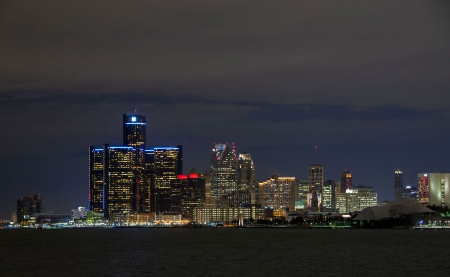 A night view of the Detroit city skyline, which is the home of the Motor City Car Crawl.