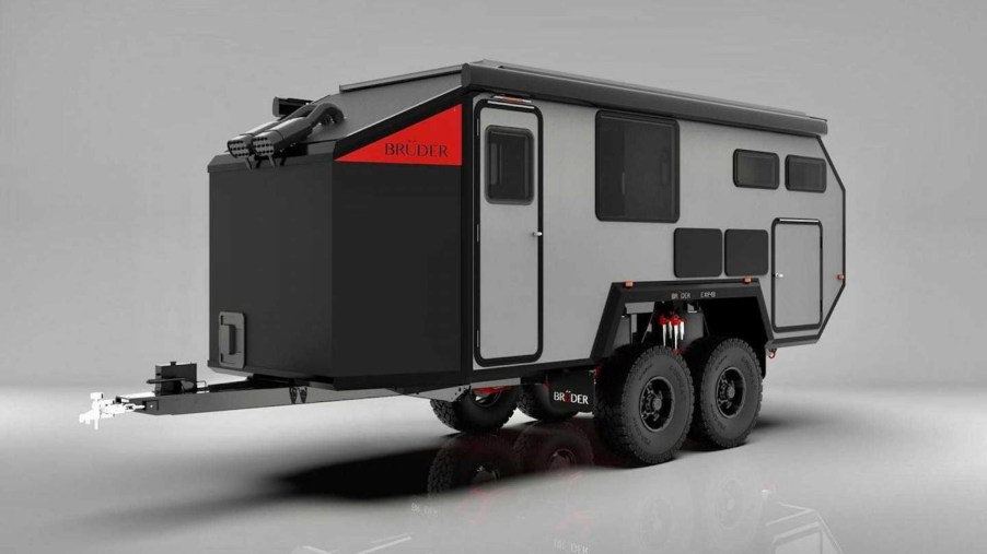 Bruder EXP-8 off-grid trailer