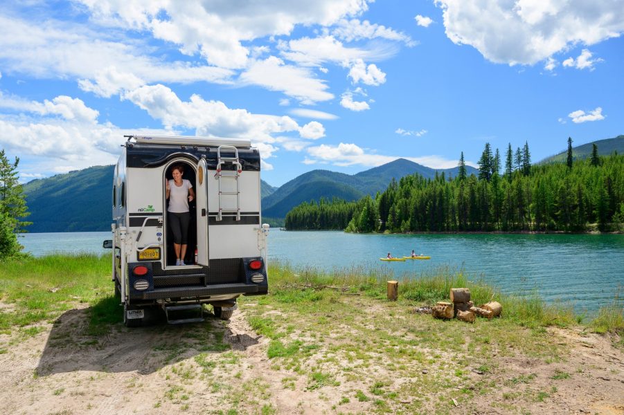 RV Boondocking On Lake