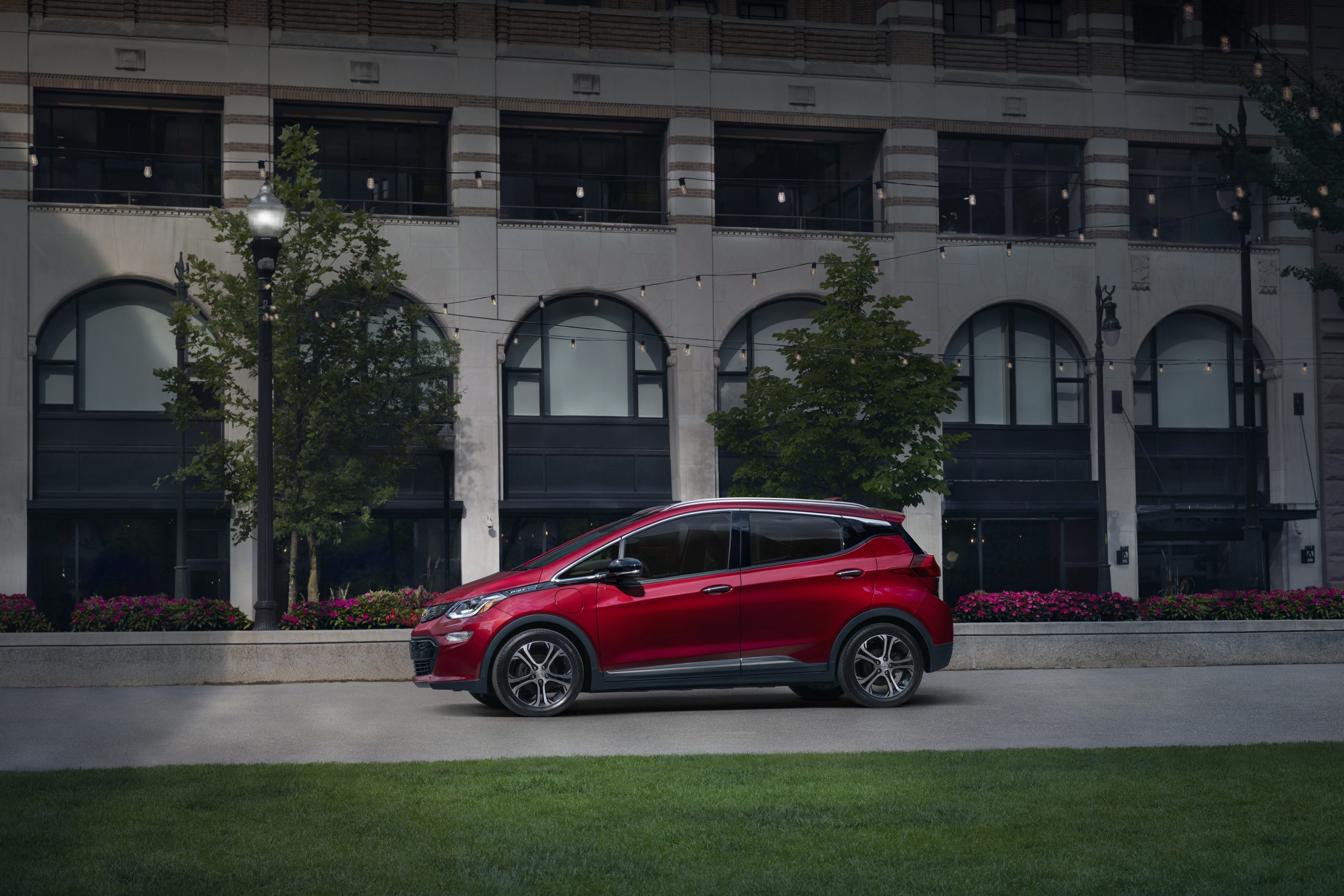 Battery Experts Examine Why the Chevy Bolt EVs Keep Catching Fire