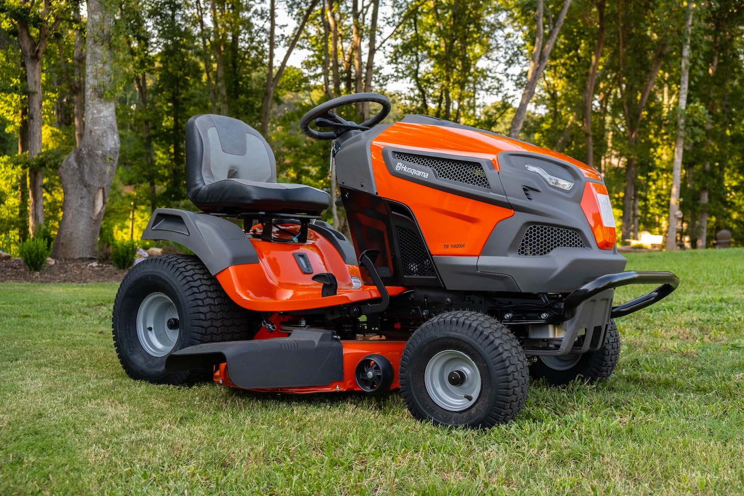 Lawn mower blade online belt