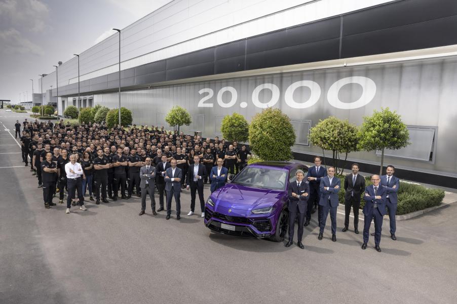 20,000'th Lambo Urus