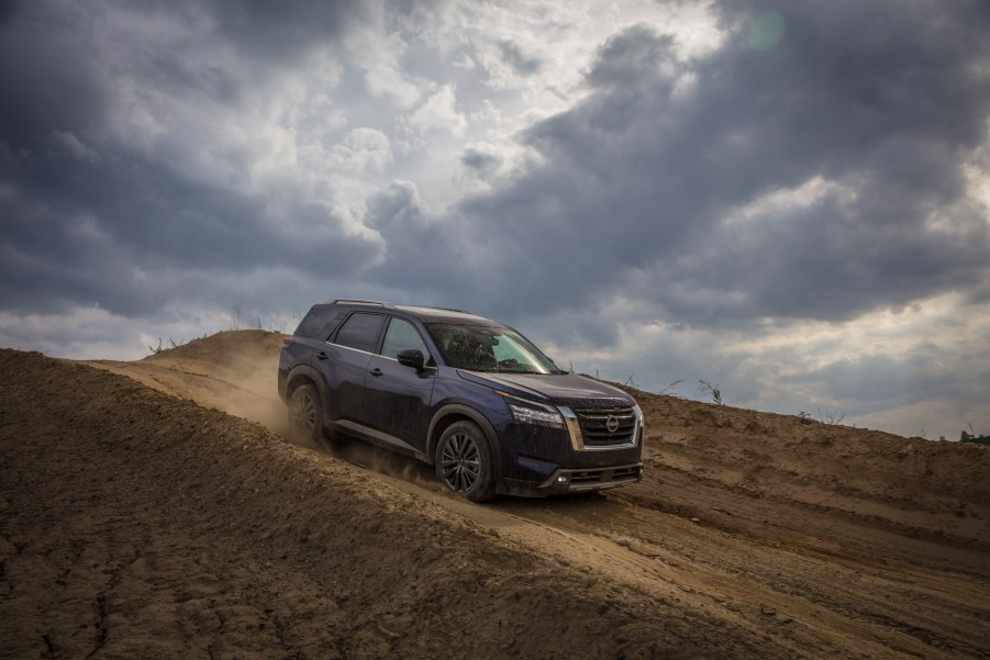 a 2022 Nissan pathfinder in teh dirt