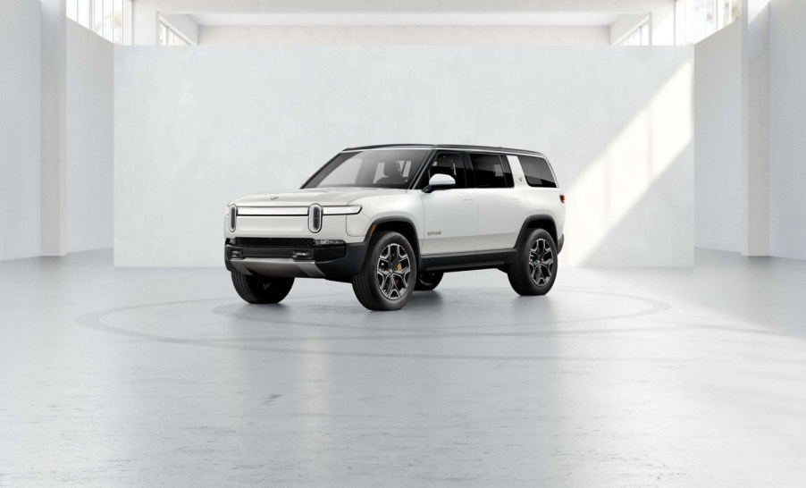 Rivian R1S deliveries are delayed again