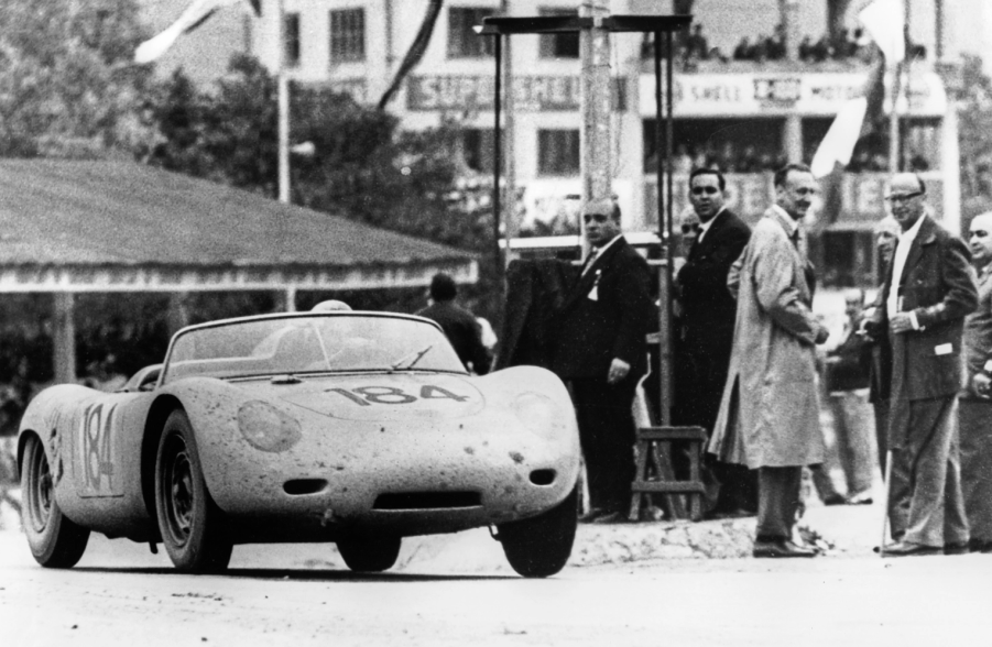 Porsche 550 Spider RS60 body racing in 1956