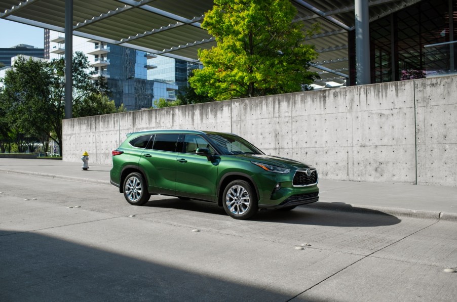 The 2023 Toyota Highlander SUV in Cypress Green seen here