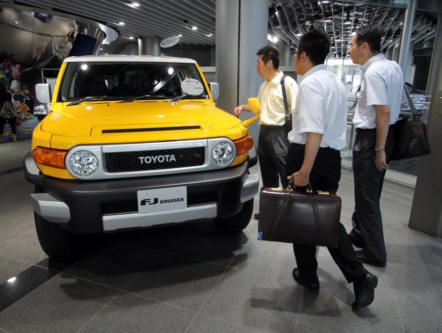 The coolest used SUVs to buy include this Toyota FJ Cruiser