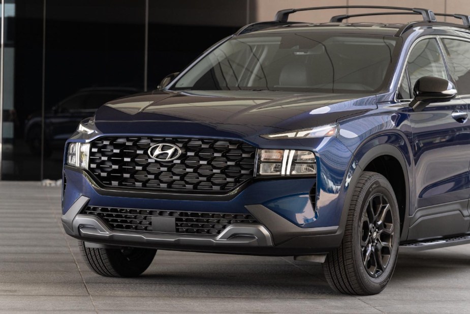 Dark blue 2023 Hyundai Santa Fe 