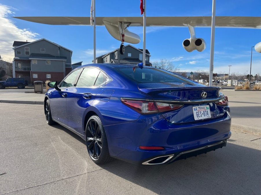 2023 Lexus ES 350 F Sport rear corner