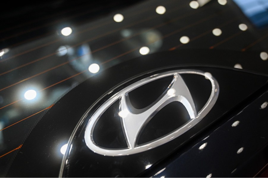 Hyundai emblem