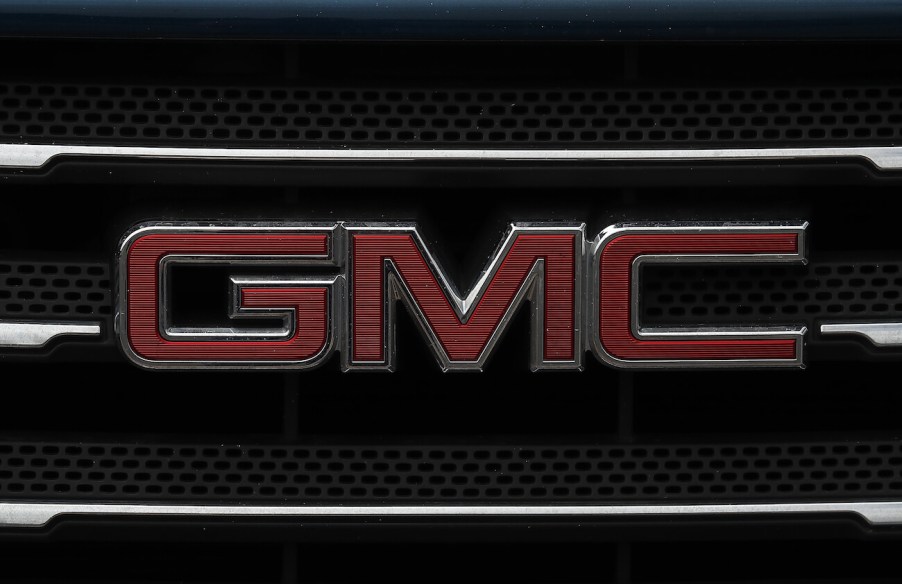 The GMC logo, used on the GMC Typhoon among other vehicles.