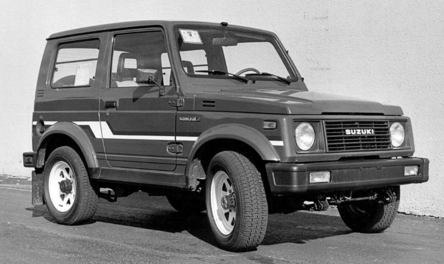 A non-colored image of a Suzuki Samurai off-road SUV model