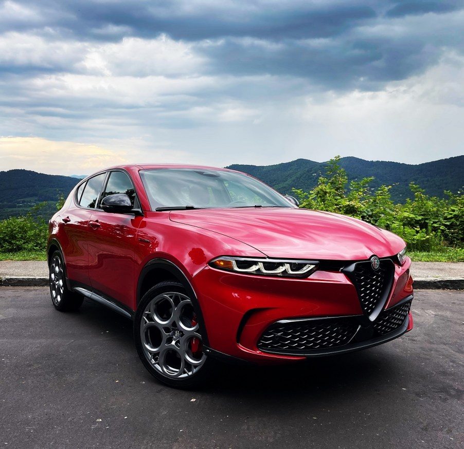 The 2024 Alfa Romeo Tonale parked infront of a scenic view