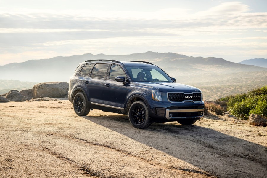 The 2023 Kia Telluride off-roading in dirt