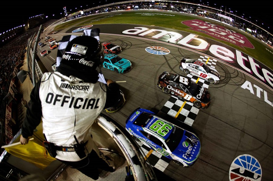 NASCAR Ambetter 400 at Atlanta three-wide finish