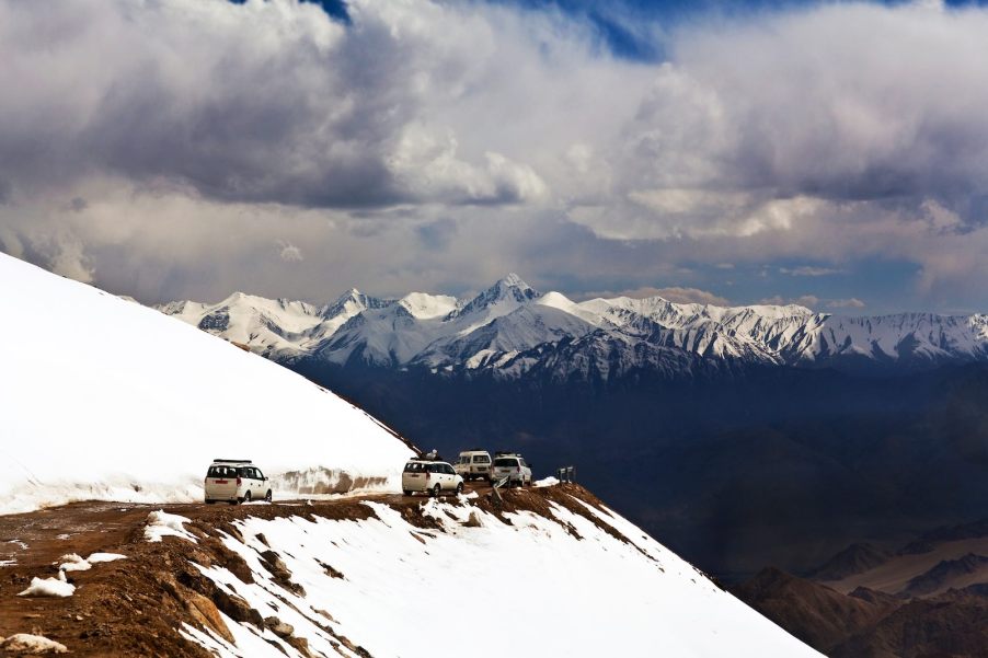 Cars driving through the Himalay in Ladakh, India