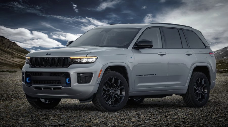 The 2023 Jeep Grand Cherokee off-roading