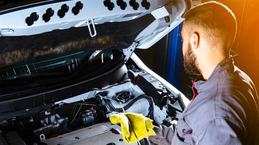 Deciding to change your own engine oil can be temping instead of finding auto mechanics to do it. Still, it's not always best.