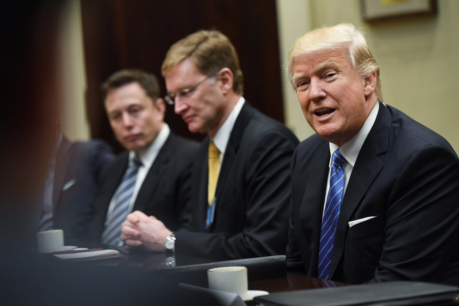 Elon Musk and Donald Trump at a table