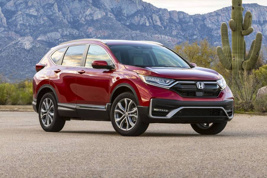 The 2020 Honda CR-V Hybrid in a mountainous area