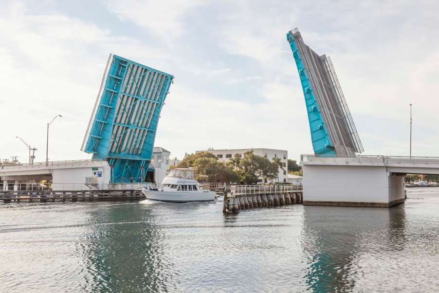 Draw bridge connecting Florida Key to mainland.