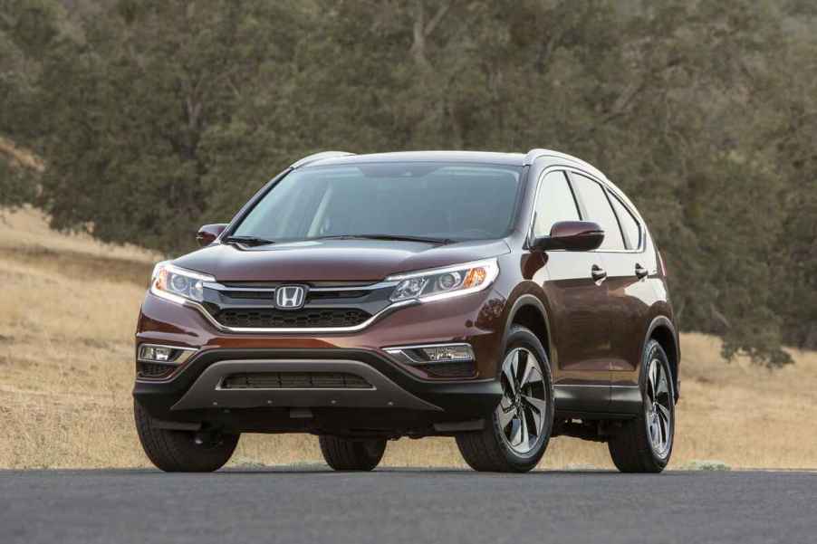 2015 Honda CR-V parked in left front angle view this model is considered one of the unexpectedly unreliable used SUVs on the market