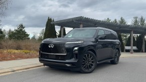 The 2025 Infiniti QX80 on a cloudy day