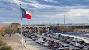 Cars at a Texas border crossing like the one where five monkeys were recovered by authorities.