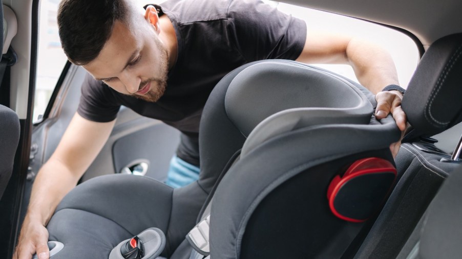 Car safety is important to parents and new reports say two popular child seats may not be the best at 35 miles per hour.