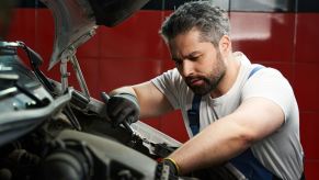 Auto mechanics know that there are several things that cause transmission problems and one recently highlighted three.