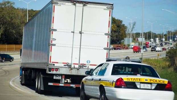 Semi truck stopped by police after immigrant smuggler operation ignored mechanic's warnings.